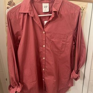 GAP Long Sleeve Button Down Shirt